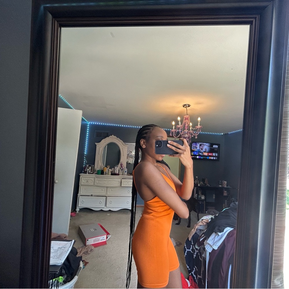 Orange romper - Picture 2 of 4